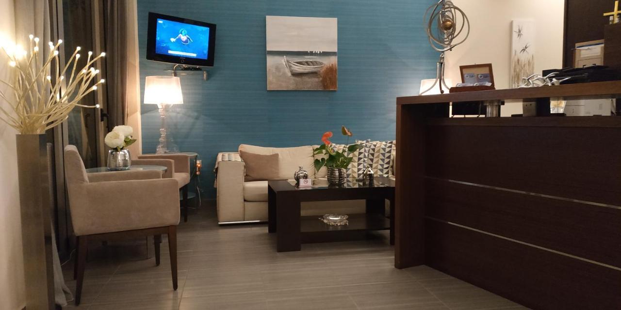ホテル Onira Boutique トロン エクステリア 写真